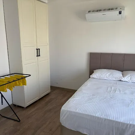 The Moon וילה דלמן